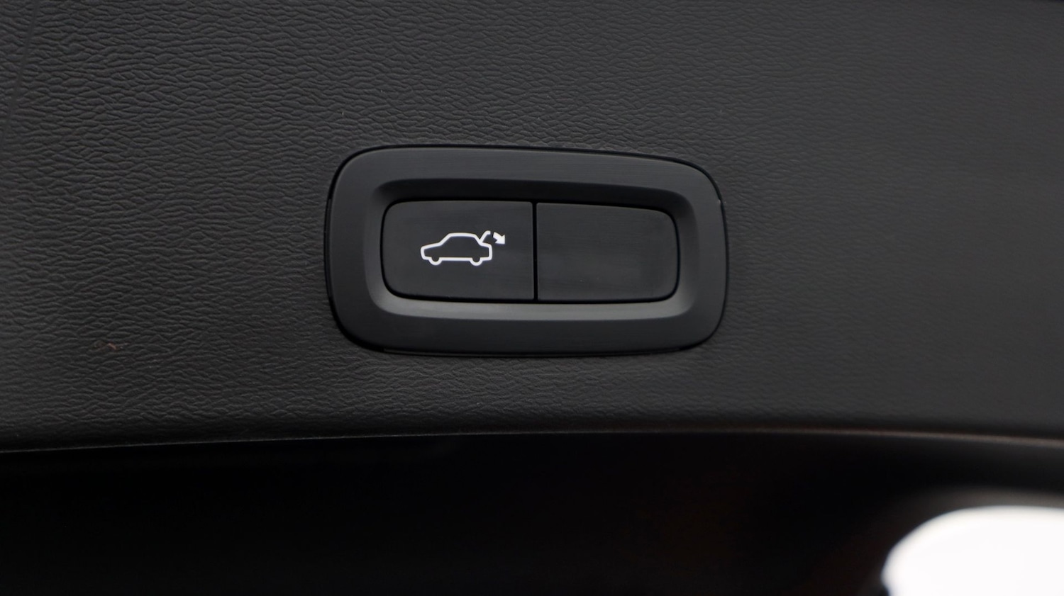 Used Volvo XC40 2023 for sale - 77649784: Photo 22