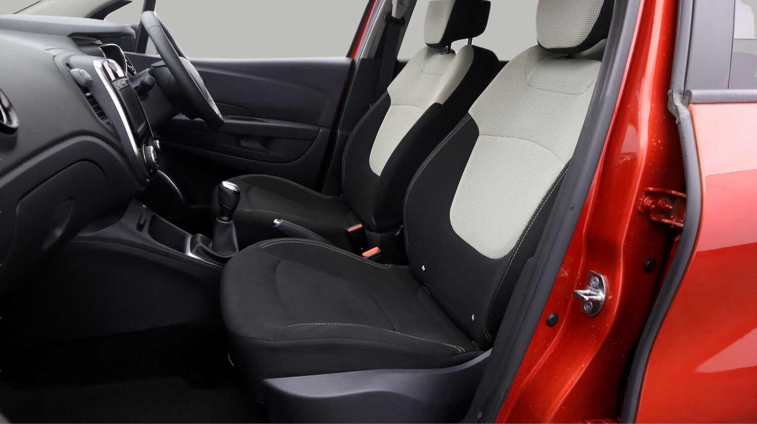 Used Renault Captur 2019 for sale - 77365069: Photo 14