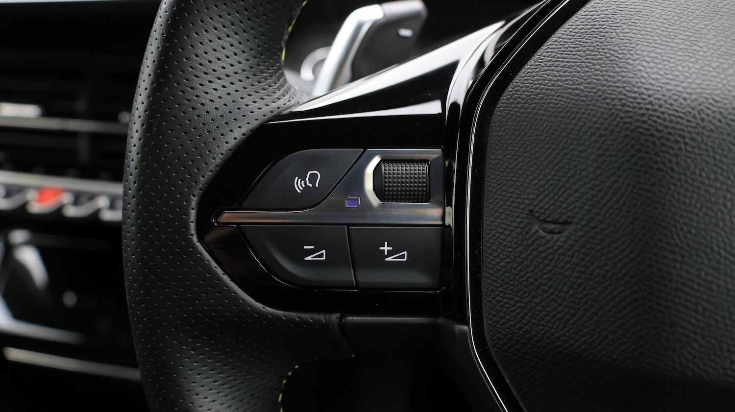 Used Peugeot 208 2023 for sale - 76381365: Photo 22