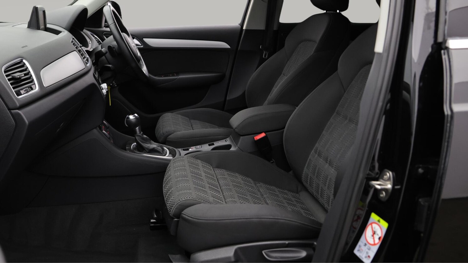 Used Audi Q3 2018 for sale - 76380634: Photo 15
