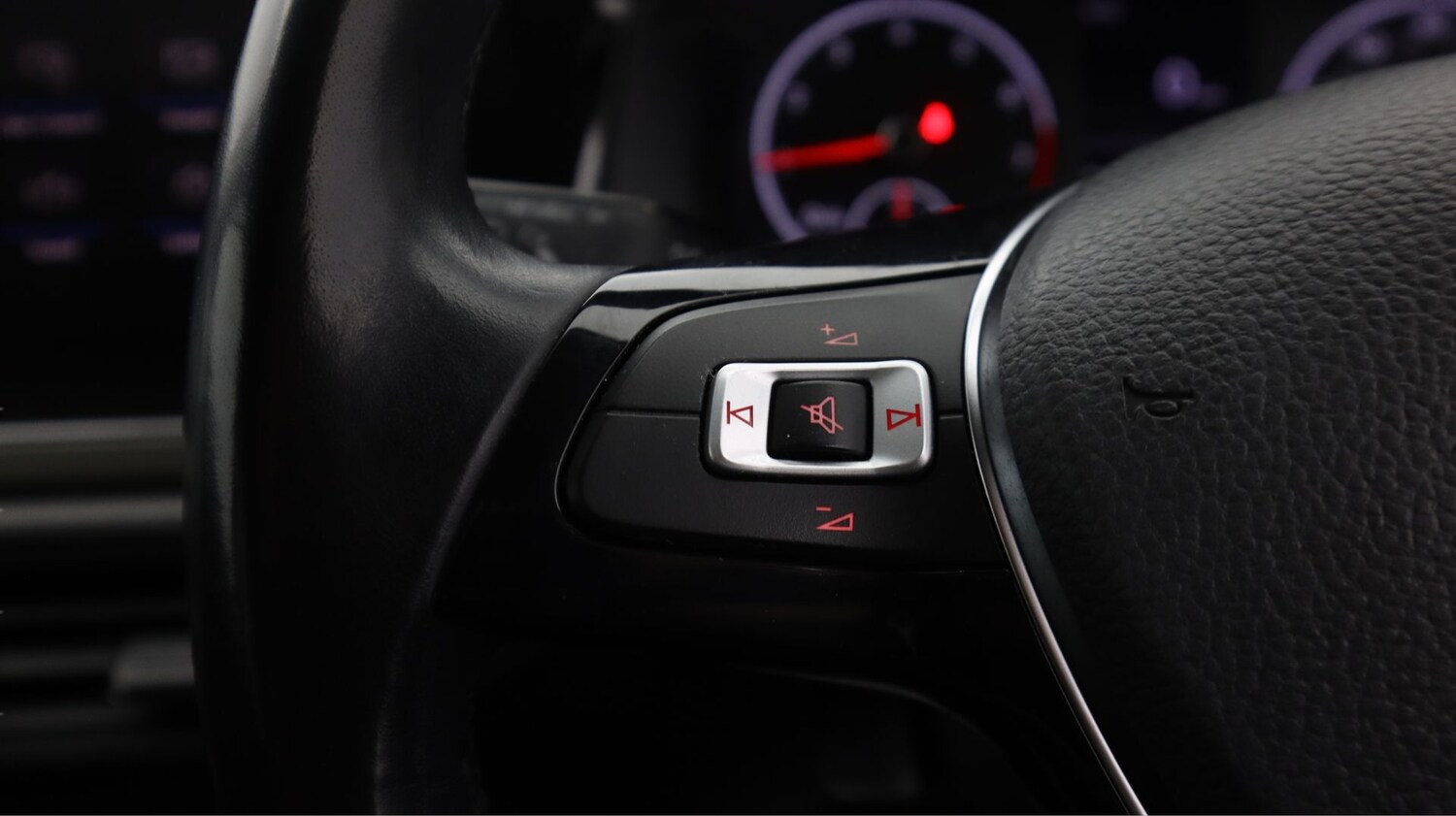 Used Volkswagen Polo for sale - 77182148: Photo 24