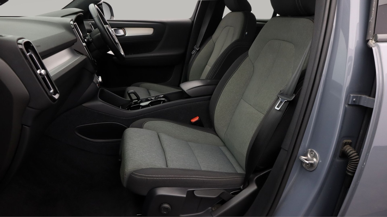 Used Volvo XC40 2023 for sale - 77427743: Photo 14