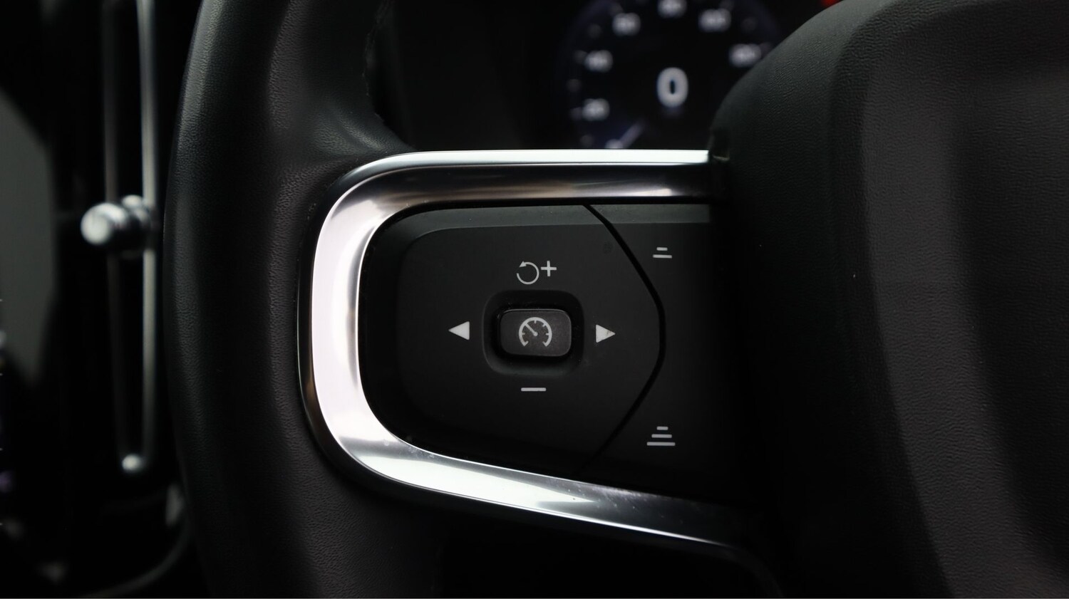 Used Volvo XC40 2023 for sale - 77427743: Photo 20