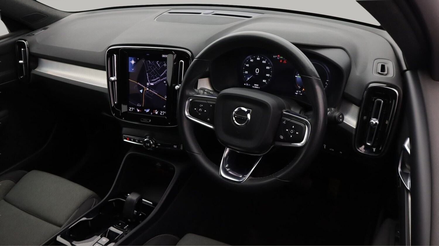 Used Volvo XC40 2023 for sale - 77427743: Photo 9