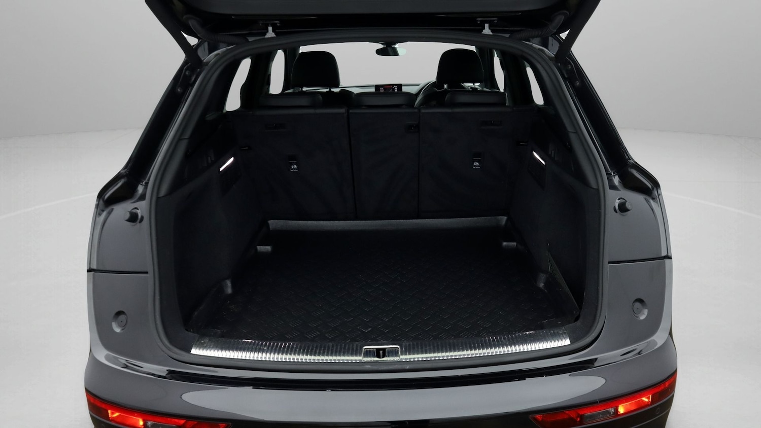 Used Audi Q5 2019 for sale - 77732672: Photo 17