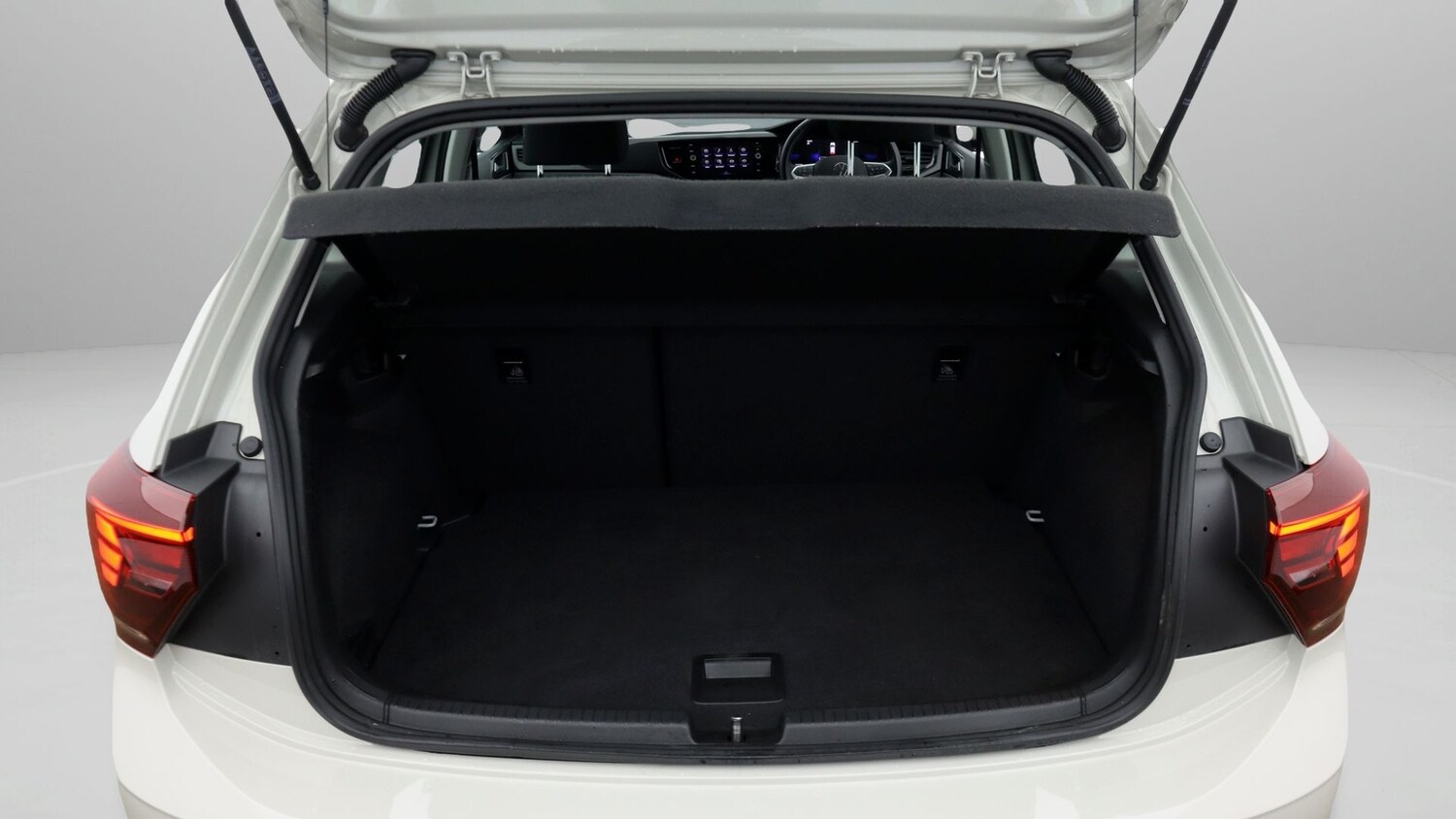 Used Volkswagen Polo 2024 for sale - 78018764: Photo 17