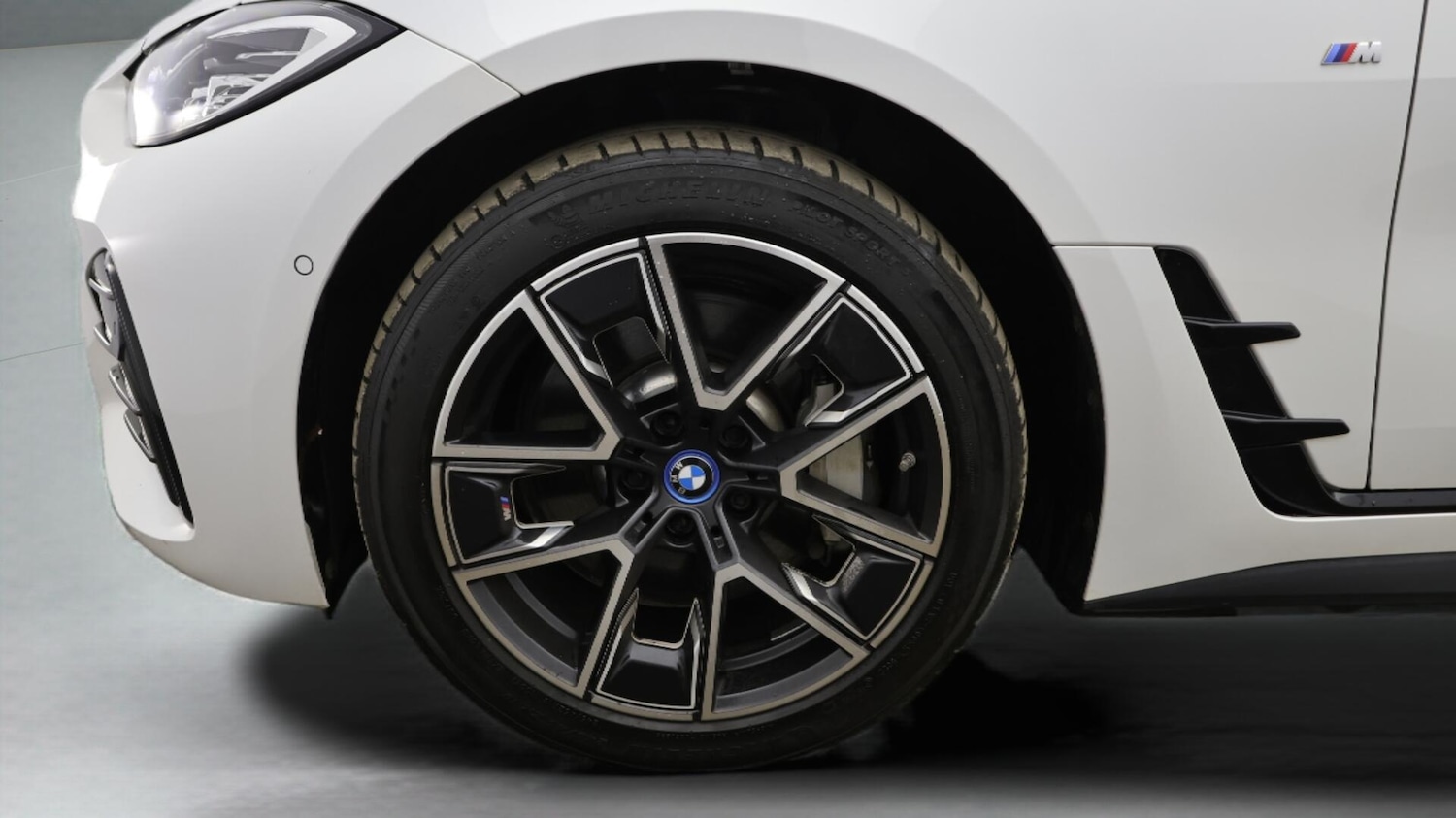 Used BMW i4 2022 for sale - 76370783: Photo 19