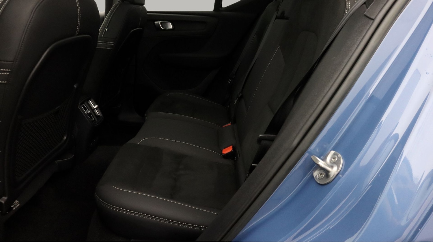 Used Volvo XC40 2023 for sale - 77578325: Photo 16