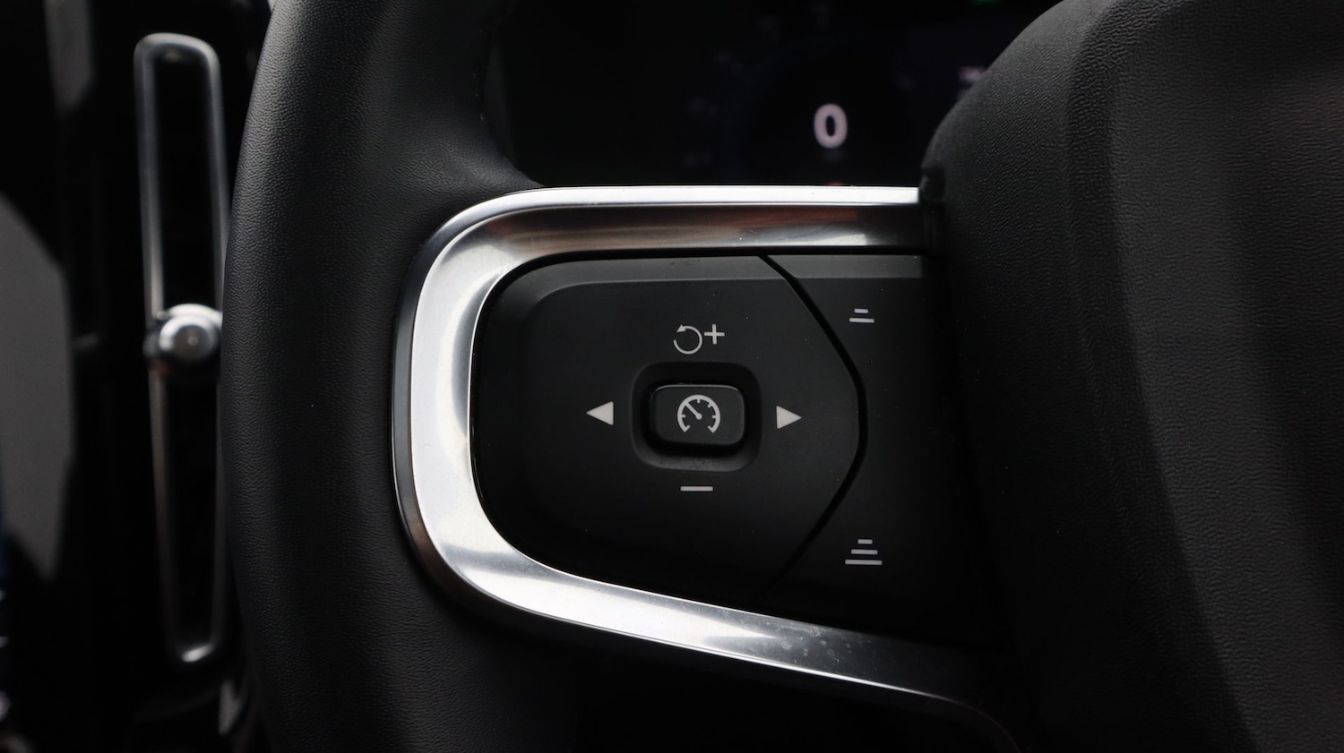 Used Volvo XC40 2023 for sale - 77578325: Photo 26