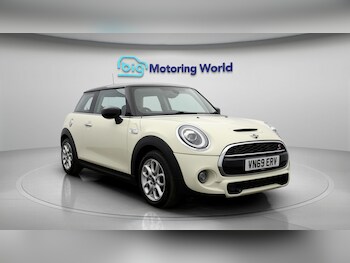 Used MINI Hatch 2019 for sale - 77032874: Photo