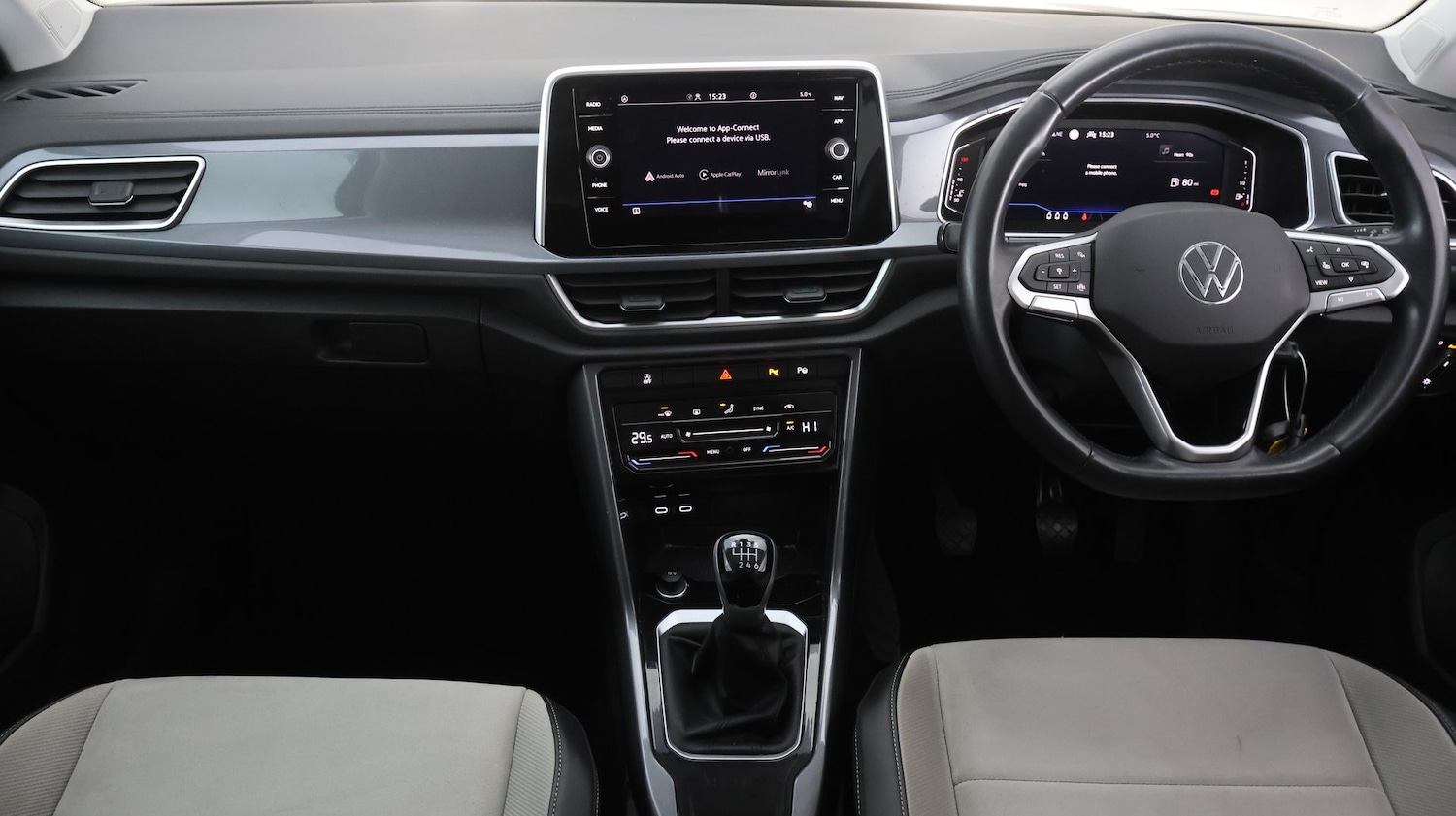 Used Volkswagen T-Roc 2023 for sale - 77675855: Photo 13