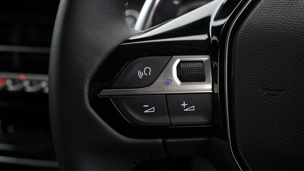 Used Peugeot 208 2022 for sale - 76083996: Photo 23