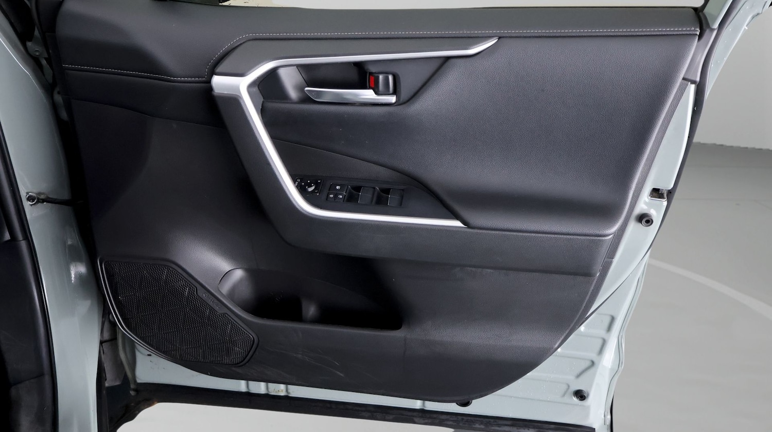 Used Toyota RAV4 2020 for sale - 77542570: Photo 15