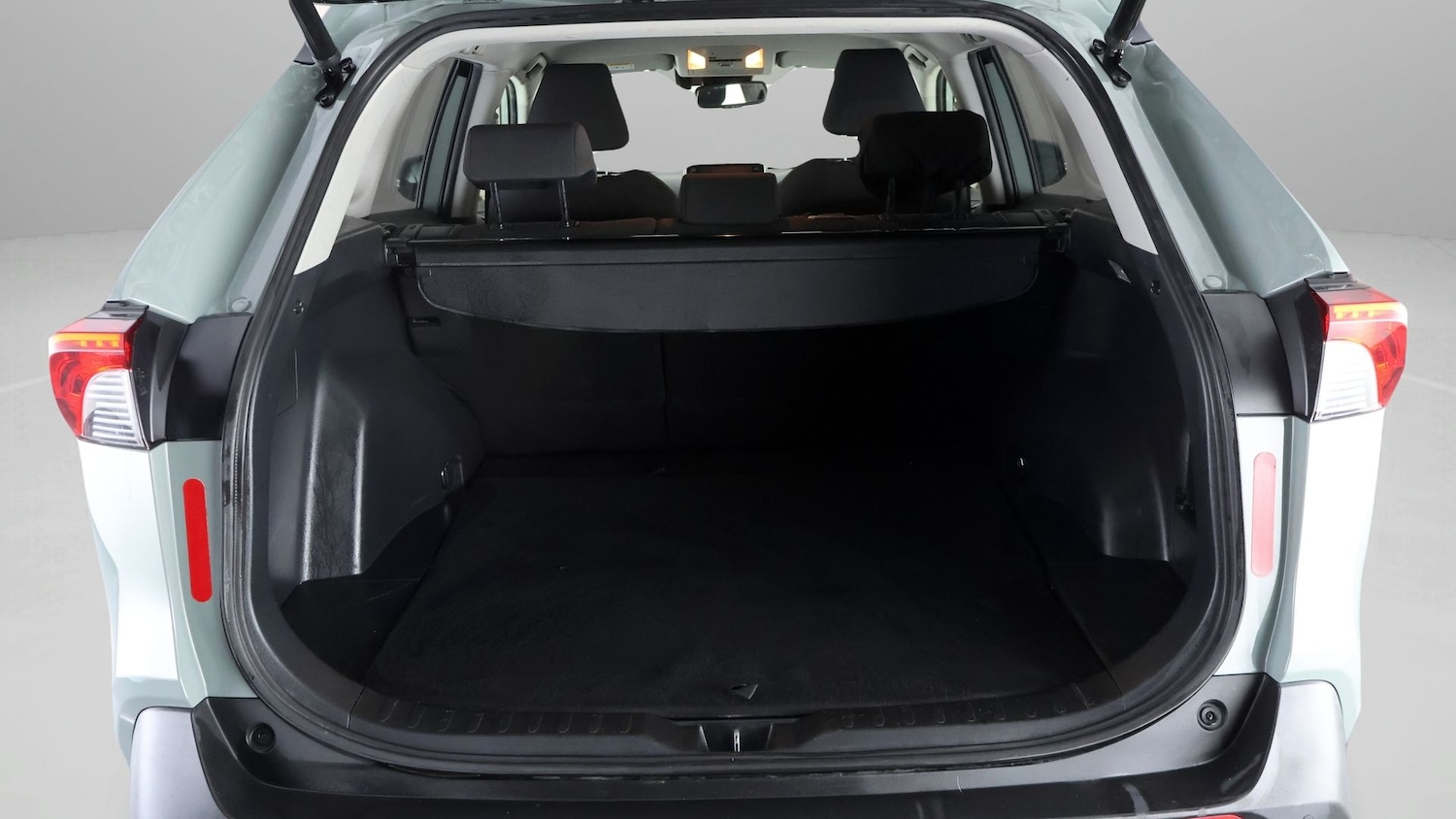 Used Toyota RAV4 2020 for sale - 77542570: Photo 17