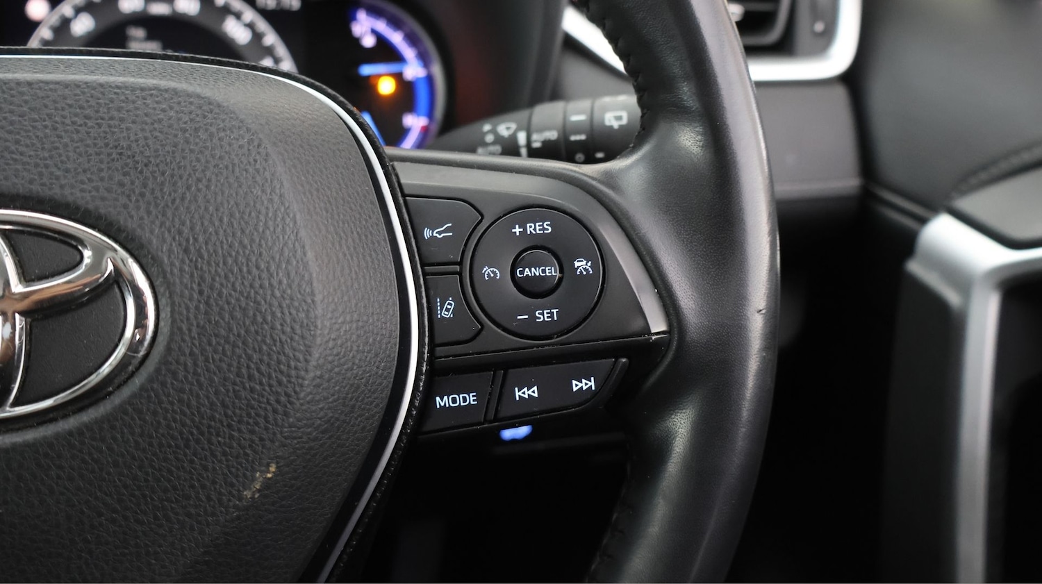 Used Toyota RAV4 2020 for sale - 77542570: Photo 25