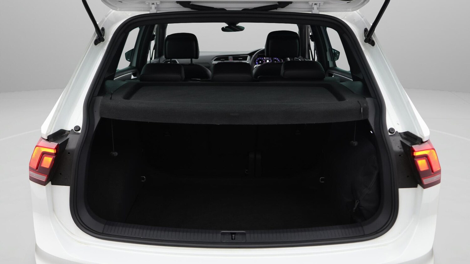 Used Volkswagen Tiguan 2023 for sale - 76522218: Photo 18