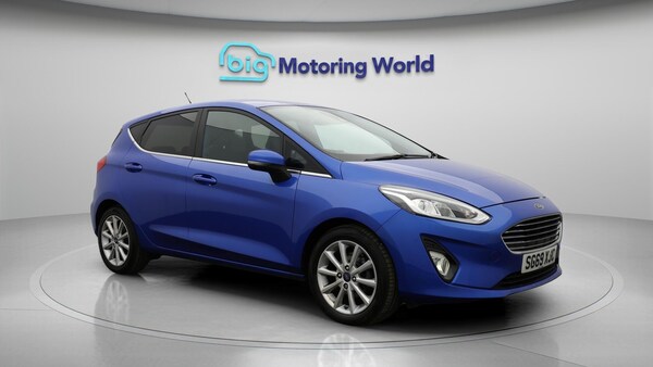 Used Ford Fiesta 2019 for sale - 76239993: Photo 2
