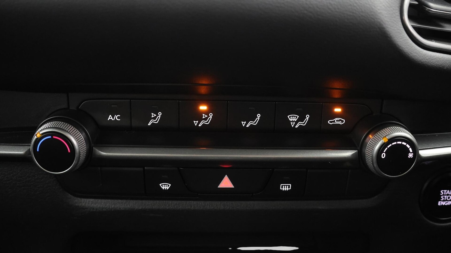 Used Mazda CX-30 2022 for sale - 76667197: Photo 3