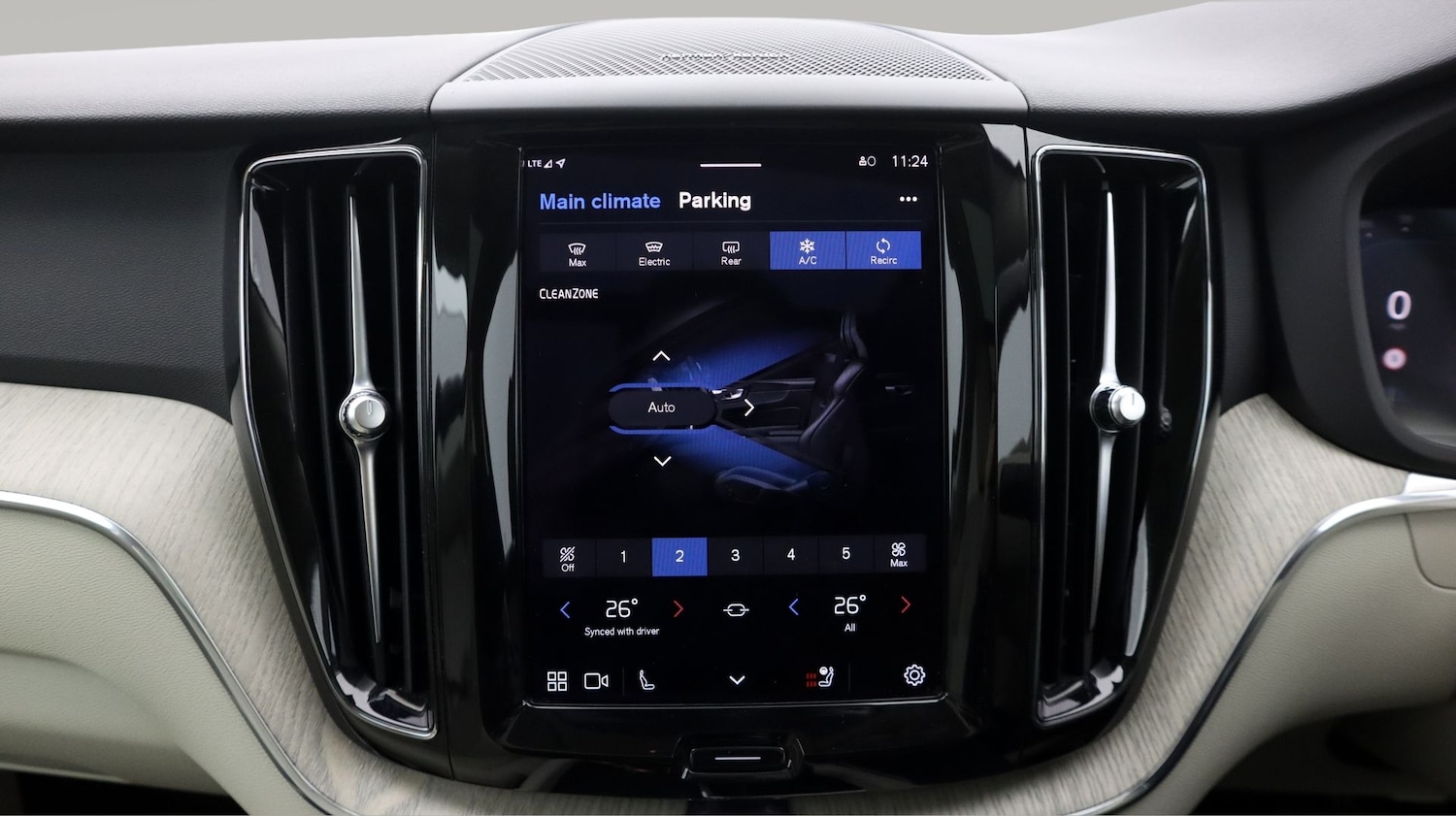 Used Volvo XC60 2023 for sale - 77764311: Photo 12