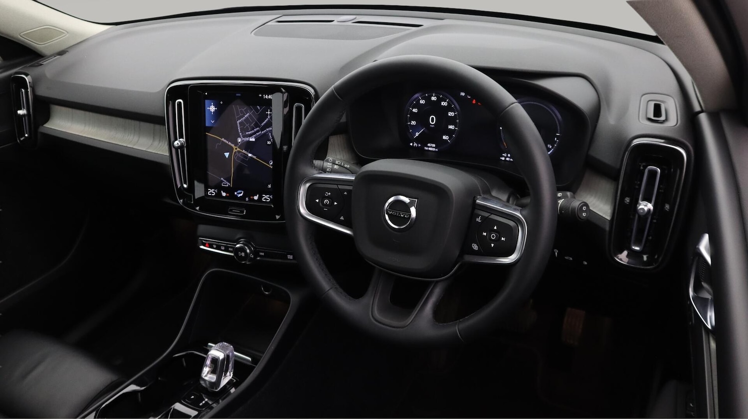 Used Volvo XC40 2021 for sale - 76702408: Photo 10