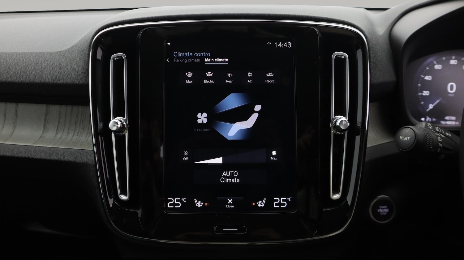 Used Volvo XC40 2021 for sale - 76702408: Photo 13