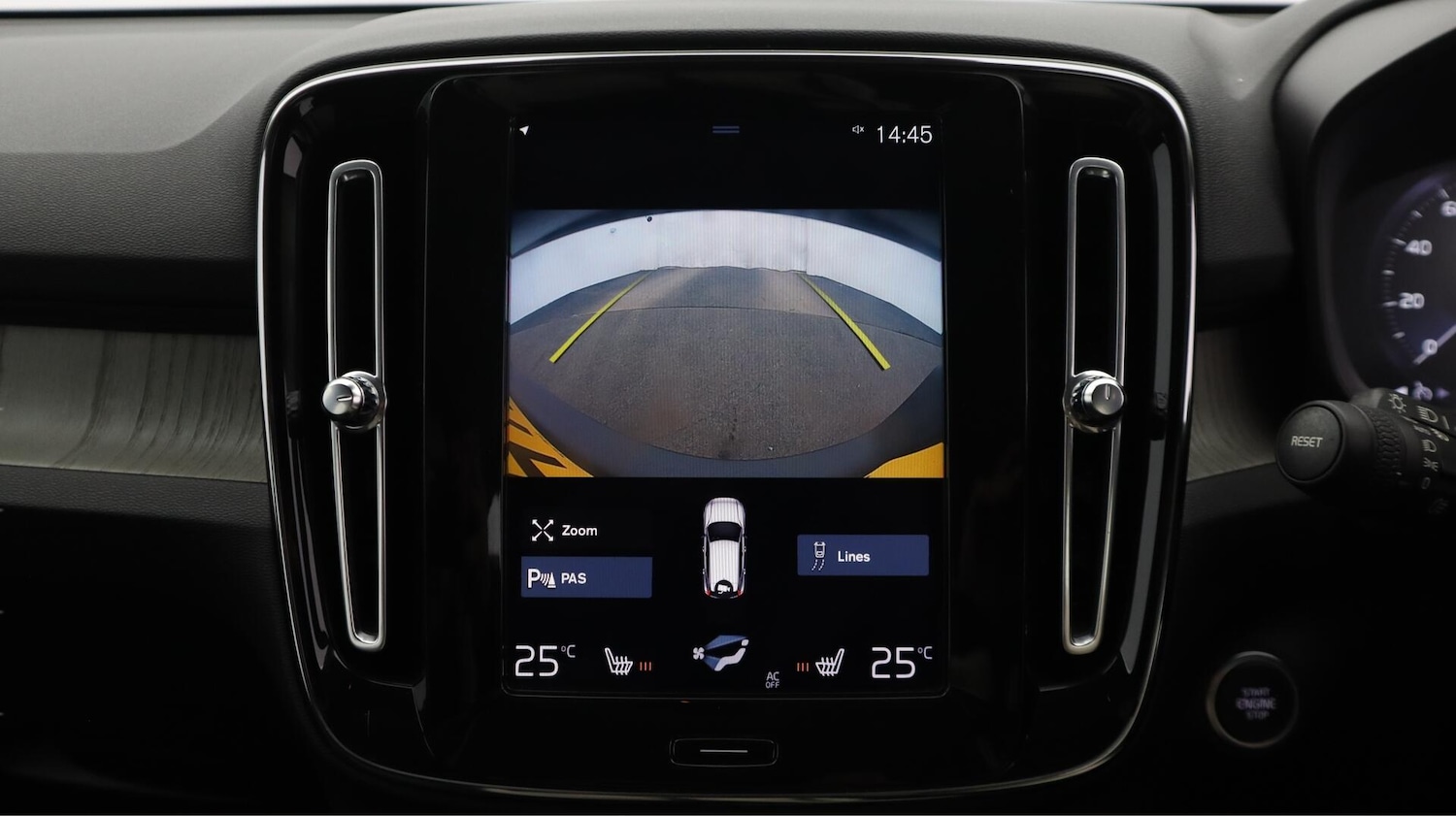 Used Volvo XC40 2021 for sale - 76702408: Photo 26