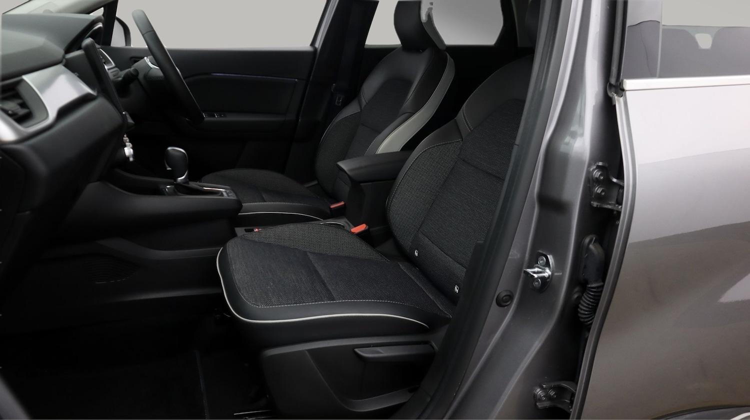 Used Renault Captur 2022 for sale - 77605105: Photo 14