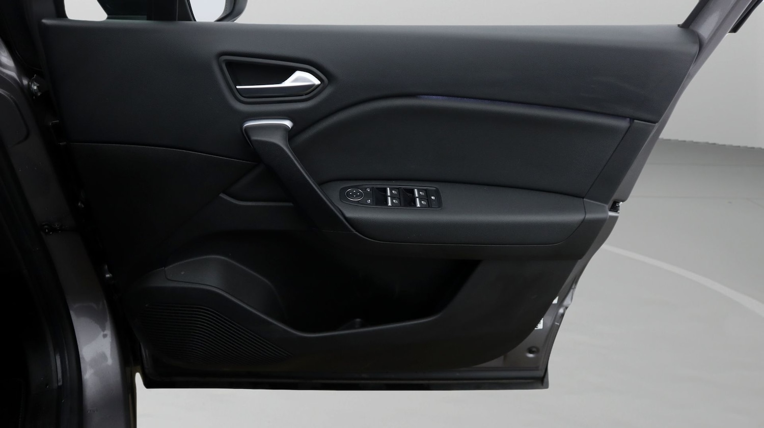 Used Renault Captur 2022 for sale - 77605105: Photo 15