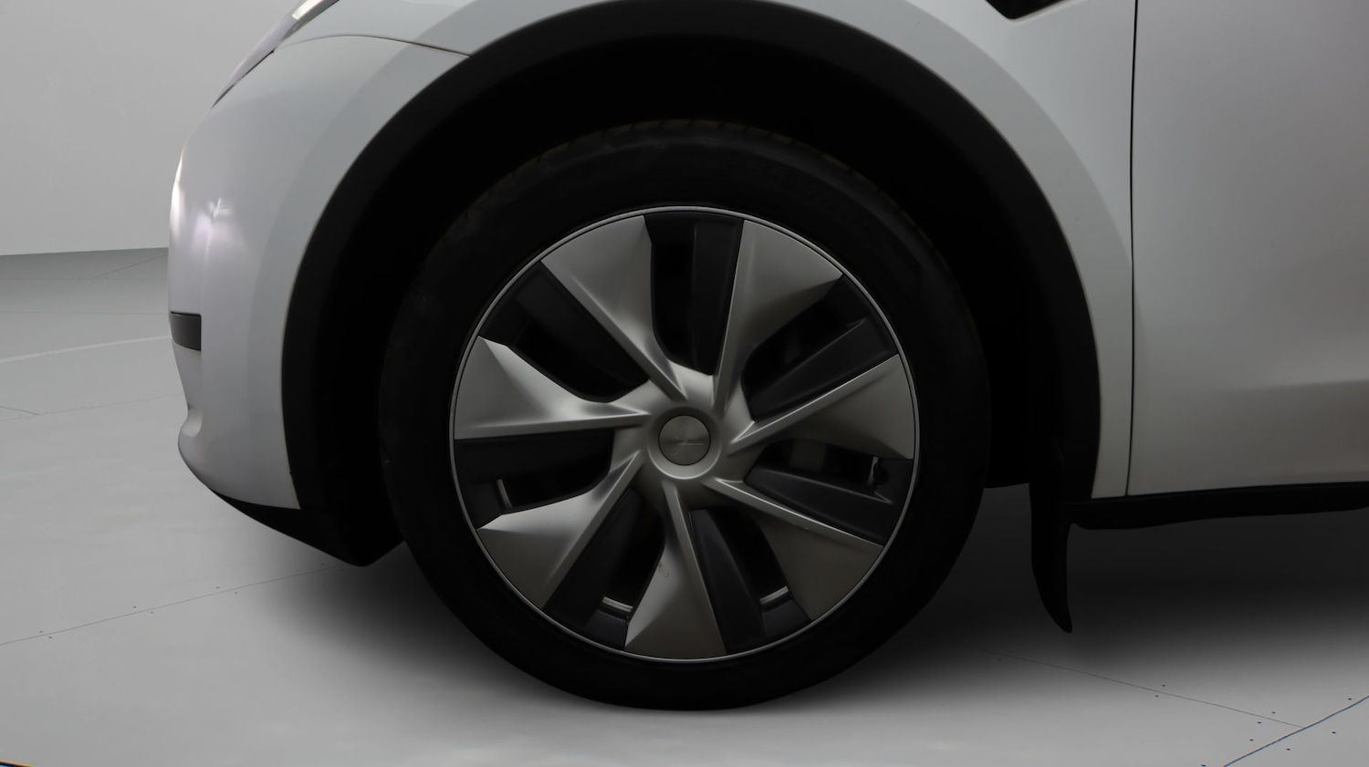 Used Tesla Model Y 2023 for sale - 77532478: Photo 18