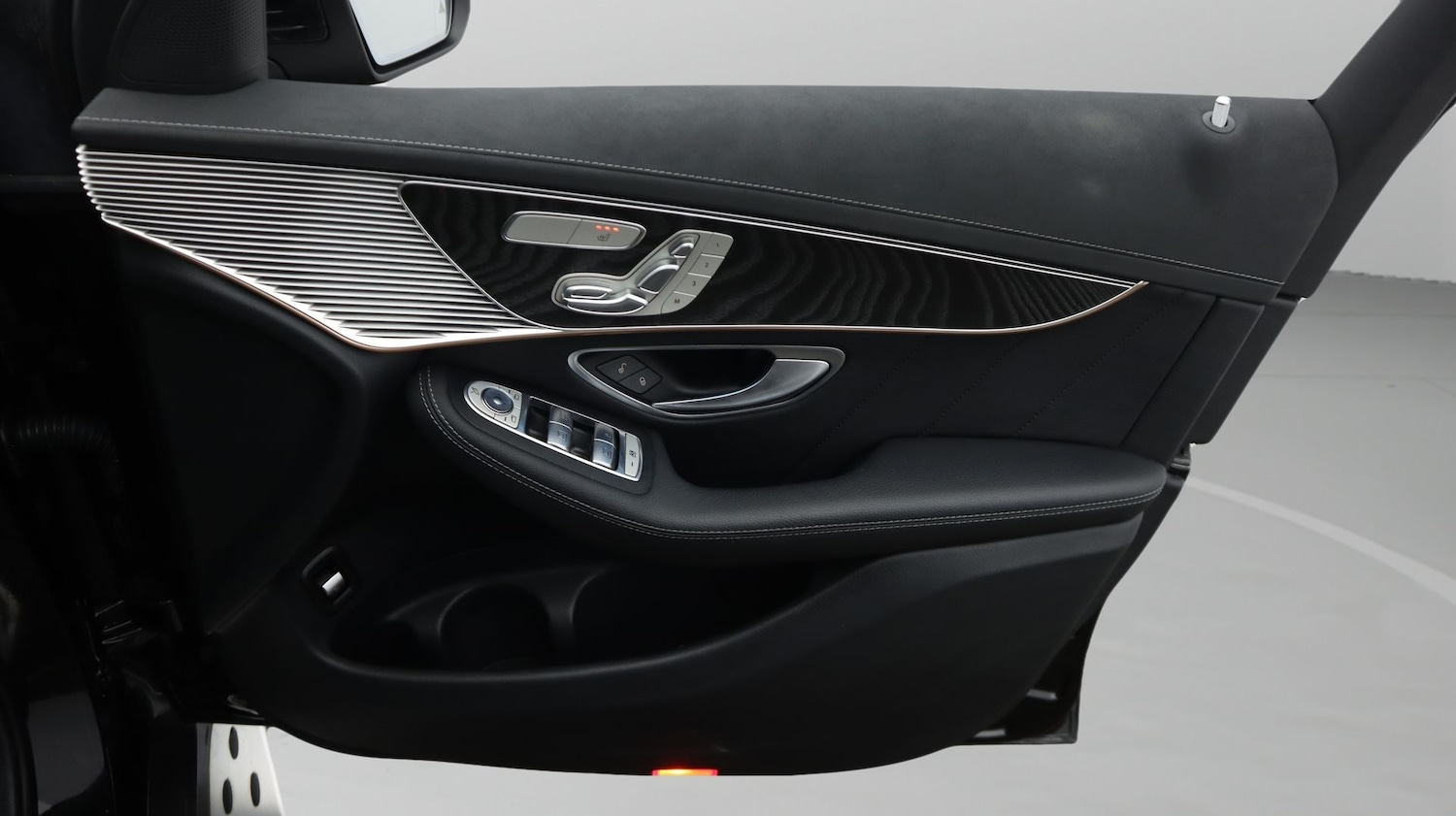 Used Mercedes-Benz EQC 2022 for sale - 77277160: Photo 15