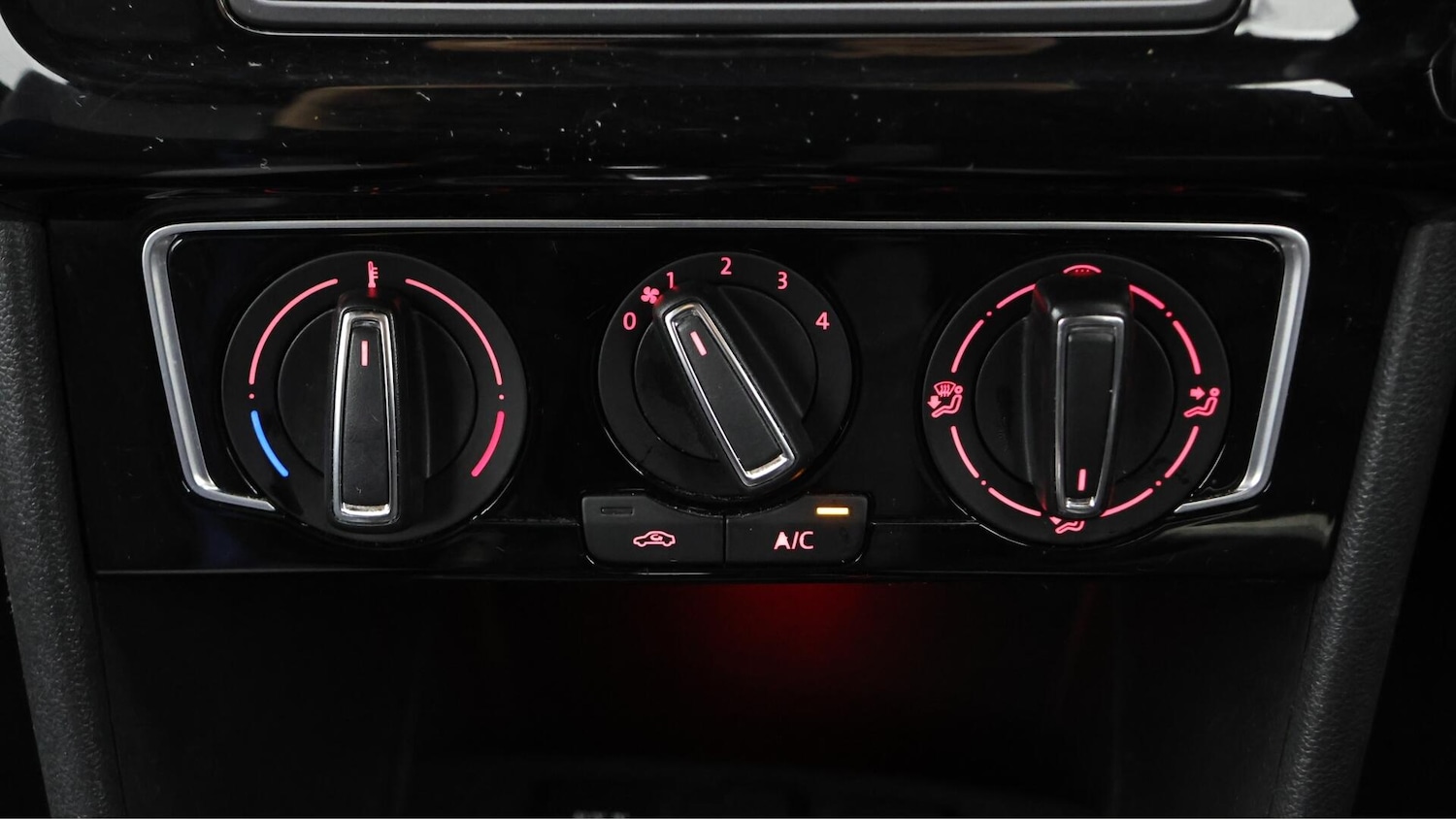 Used Volkswagen Polo 2017 for sale - 76484338: Photo 12