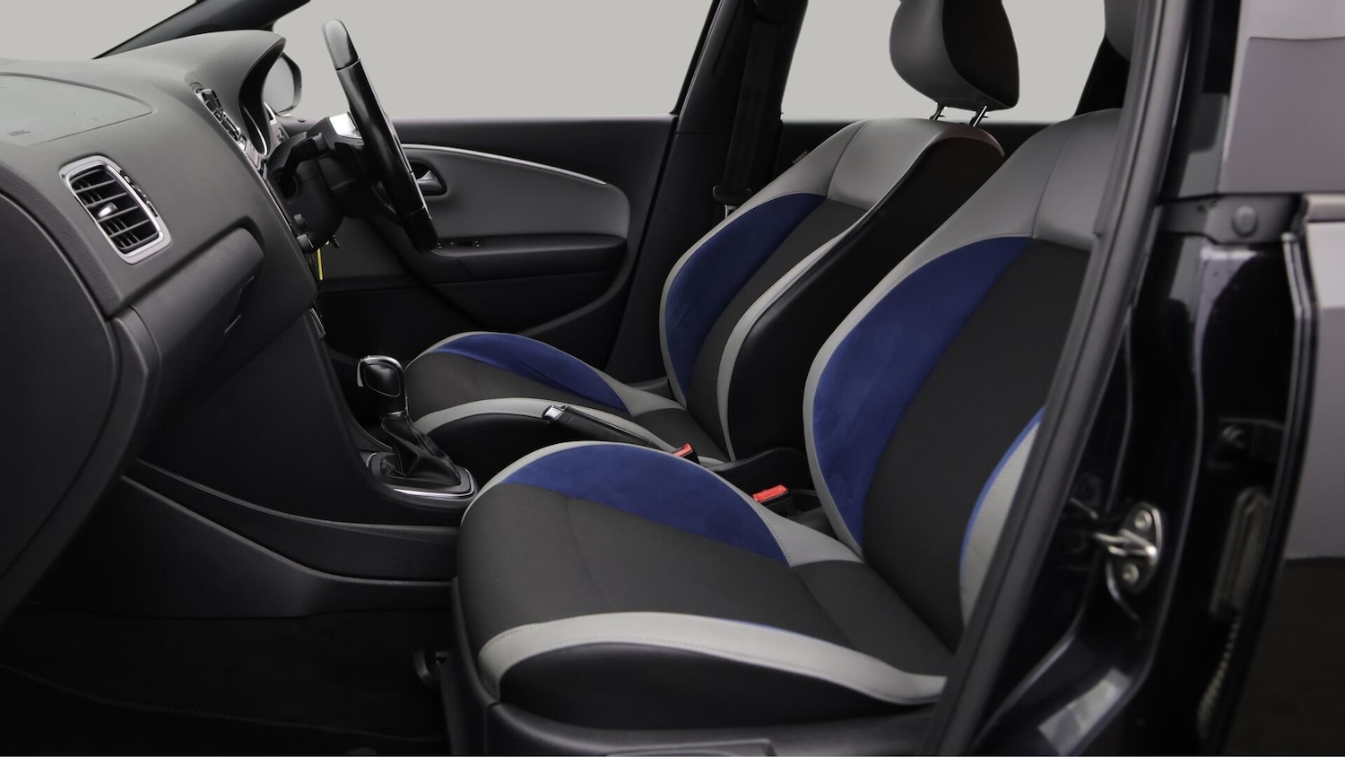 Used Volkswagen Polo 2017 for sale - 76484338: Photo 14