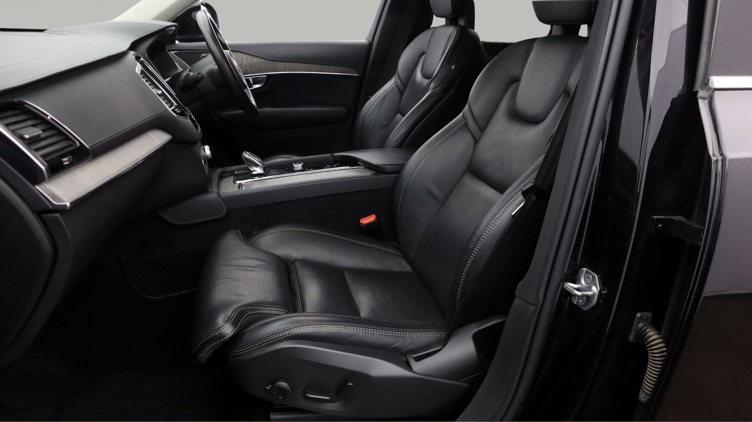 Used Volvo XC90 2020 for sale - 77946918: Photo 14