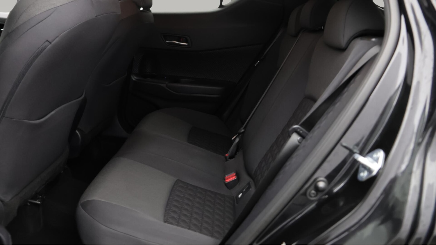 Used Toyota C-HR 2021 for sale - 76457281: Photo 17