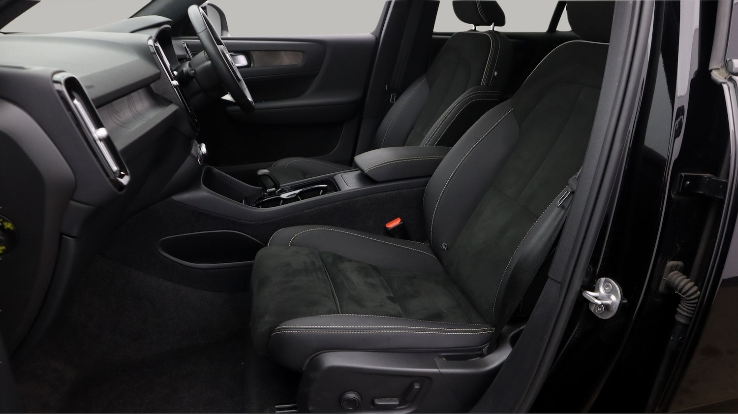 Used Volvo C40 2022 for sale - 77608156: Photo 14