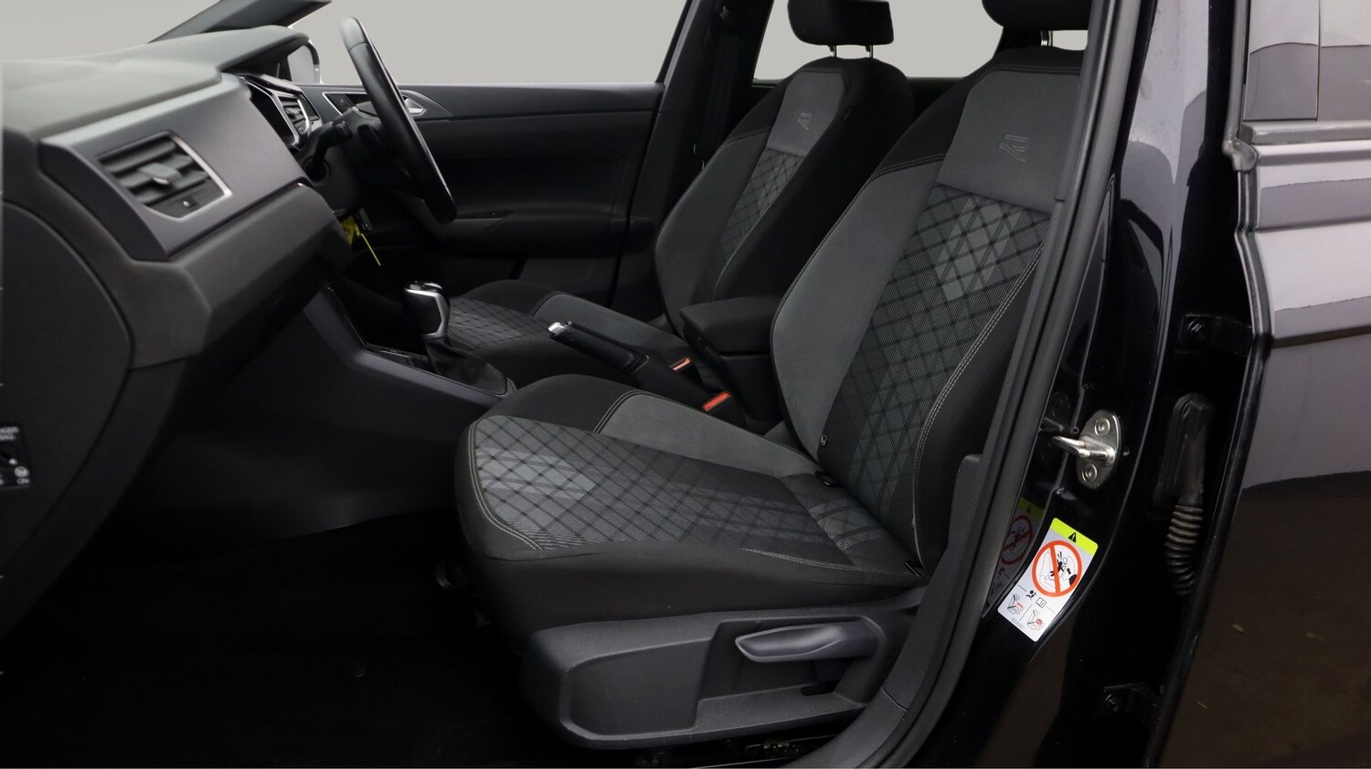 Used Volkswagen Polo 2023 for sale - 78025210: Photo 14