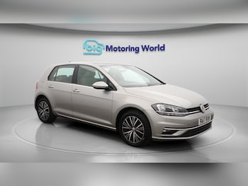 Used Volkswagen Golf 2017 for sale - 75563056: Photo