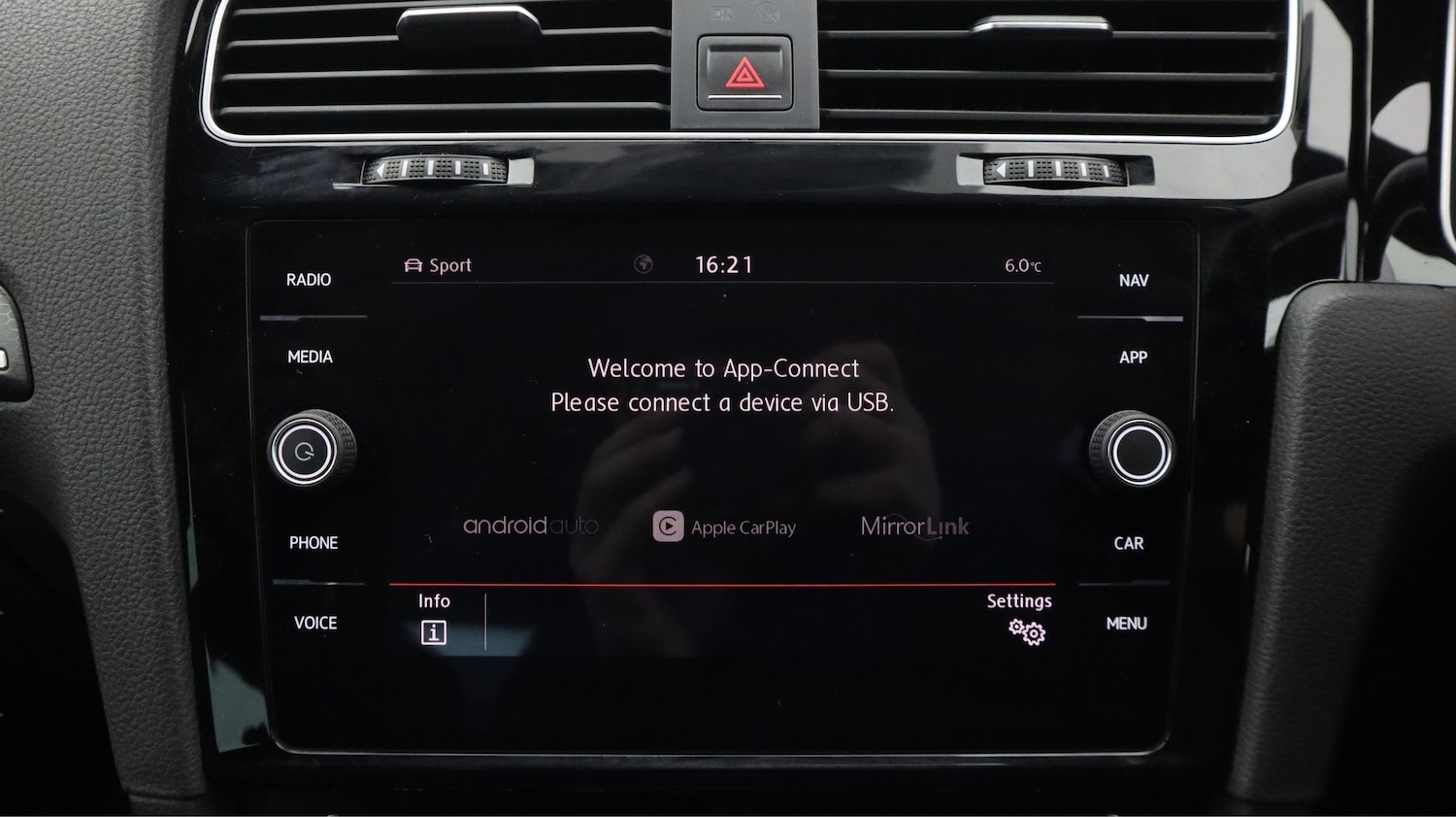 Used Volkswagen Golf 2017 for sale - 77277172: Photo 20