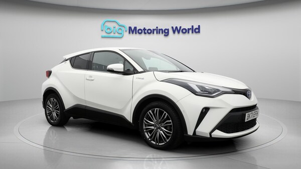 Used Toyota C-HR 2021 for sale - 76166570: Photo 2