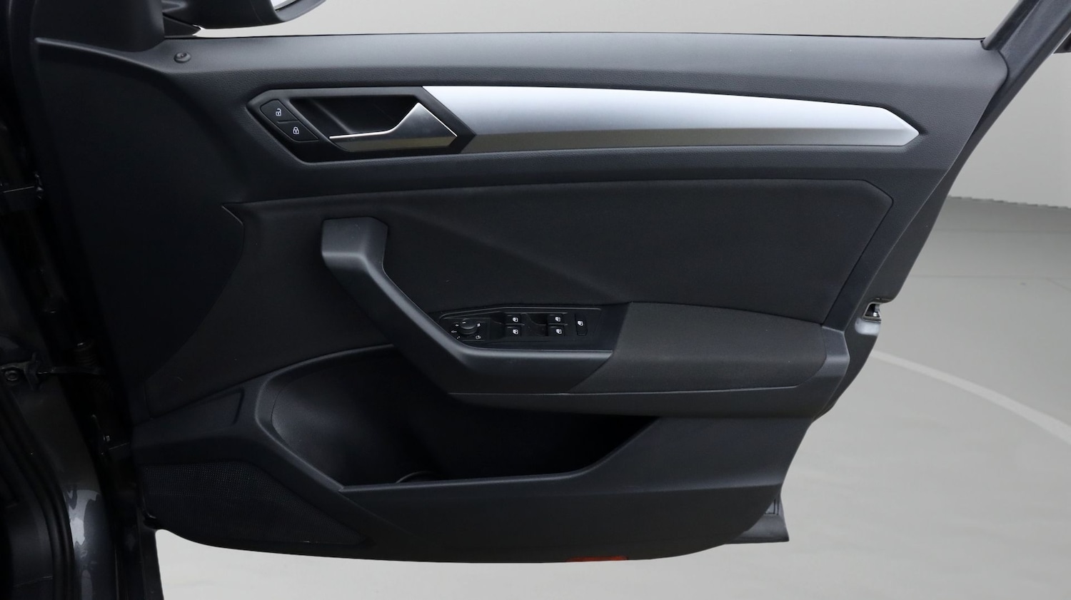 Used Volkswagen T-Roc 2023 for sale - 78202312: Photo 15