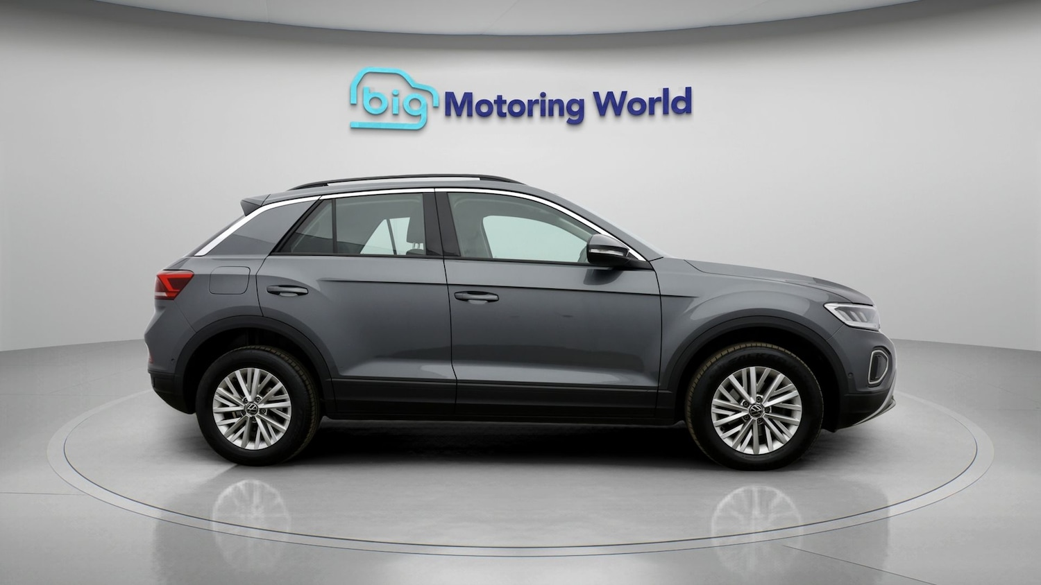 Used Volkswagen T-Roc 2023 for sale - 78202312: Photo 8