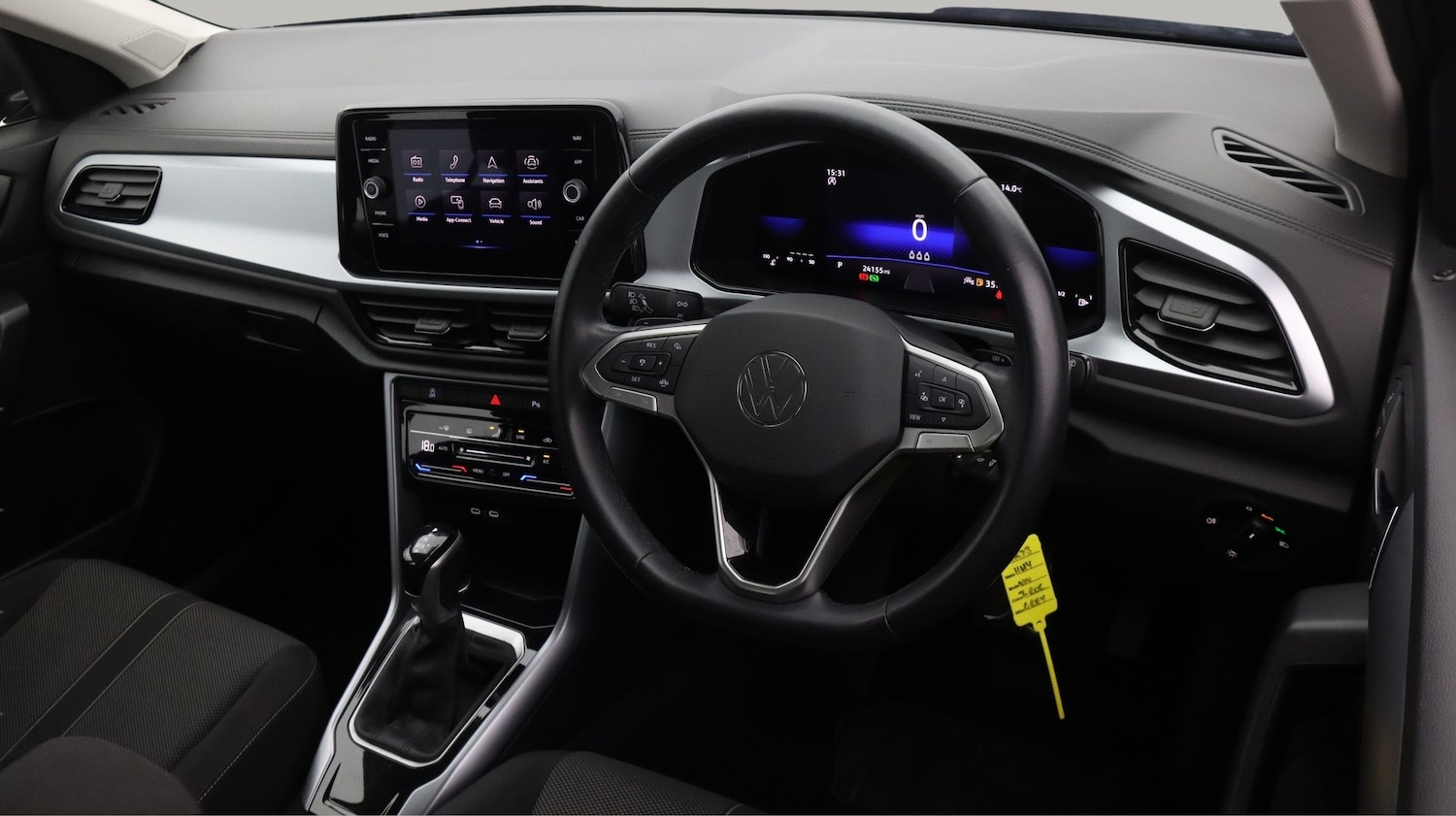 Used Volkswagen T-Roc 2023 for sale - 78202312: Photo 9