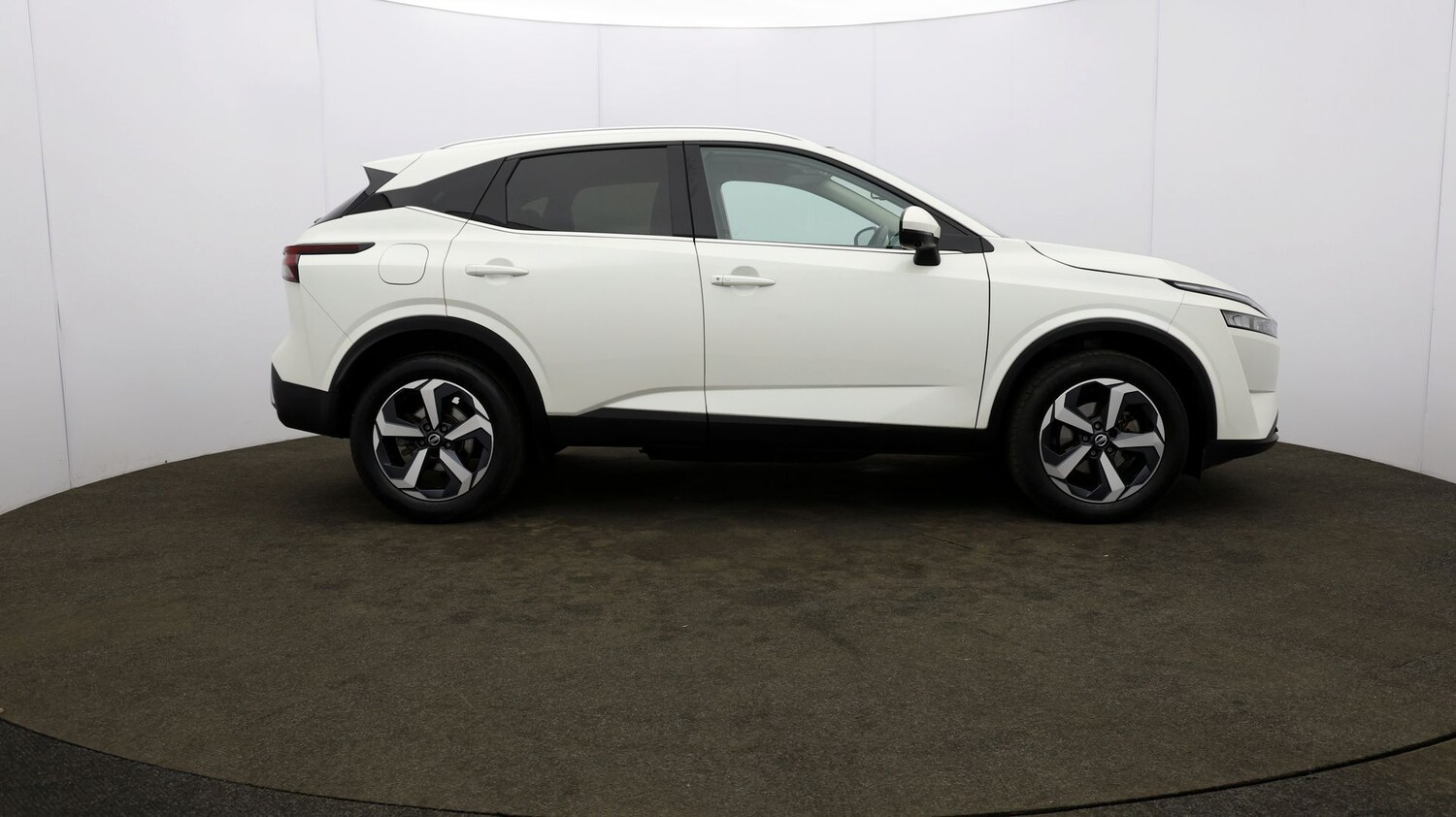 Used Nissan Qashqai for sale - 76809529: Photo 46