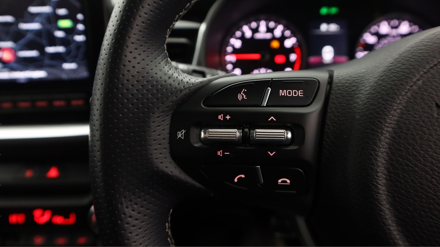 Used Kia Stonic 2024 for sale - 77669153: Photo 22