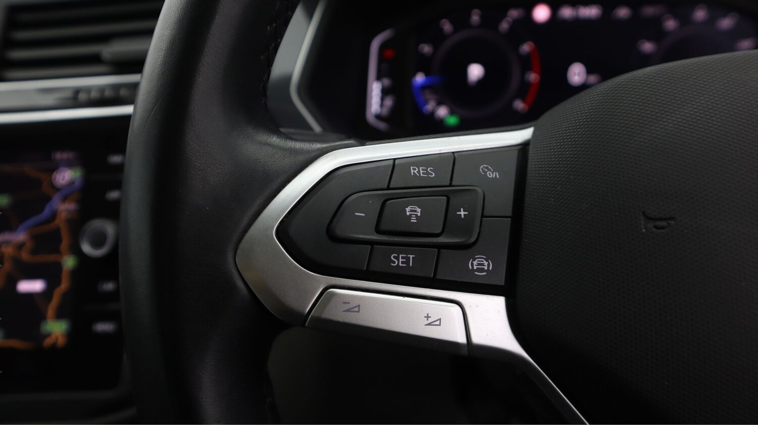 Used Volkswagen Tiguan 2020 for sale - 77855555: Photo 23