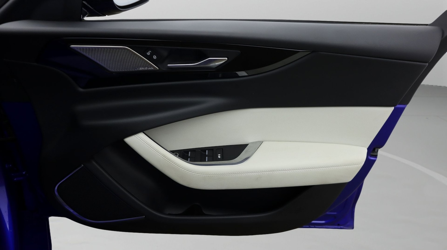 Used Jaguar XE 2020 for sale - 77985000: Photo 15