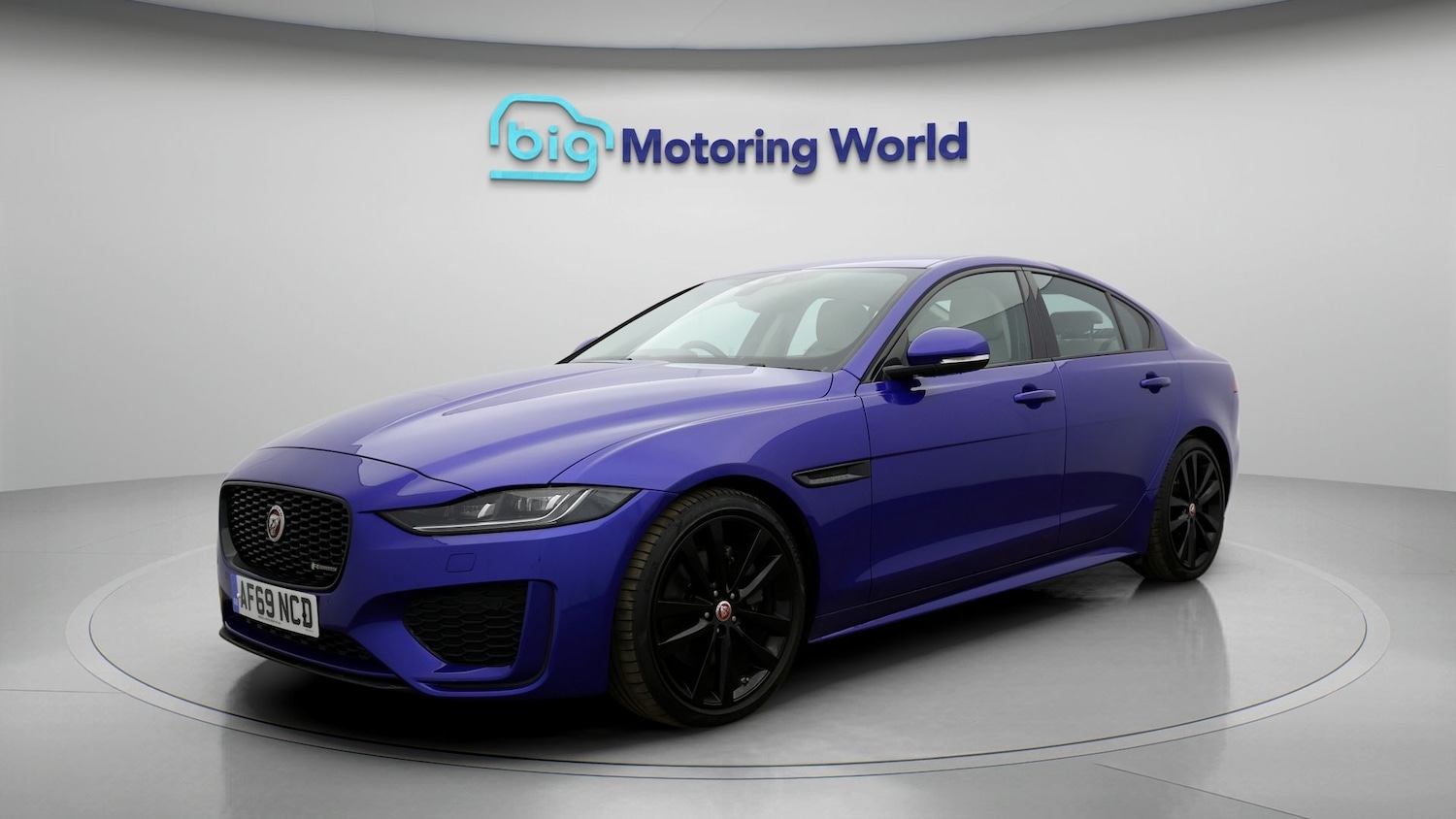 Used Jaguar XE 2020 for sale - 77985000: Photo 3