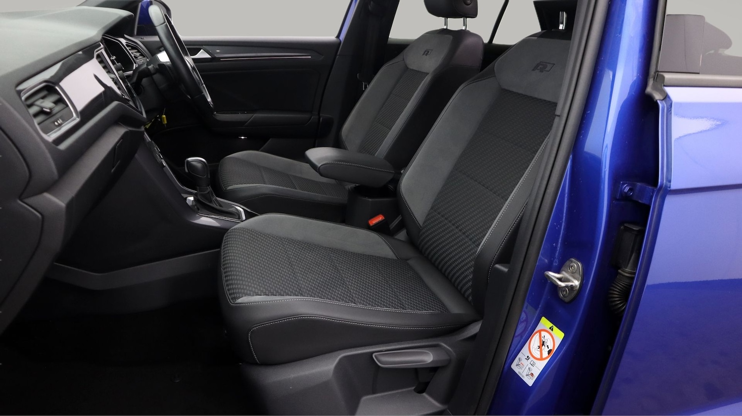 Used Volkswagen T-Roc 2021 for sale - 77831950: Photo 14