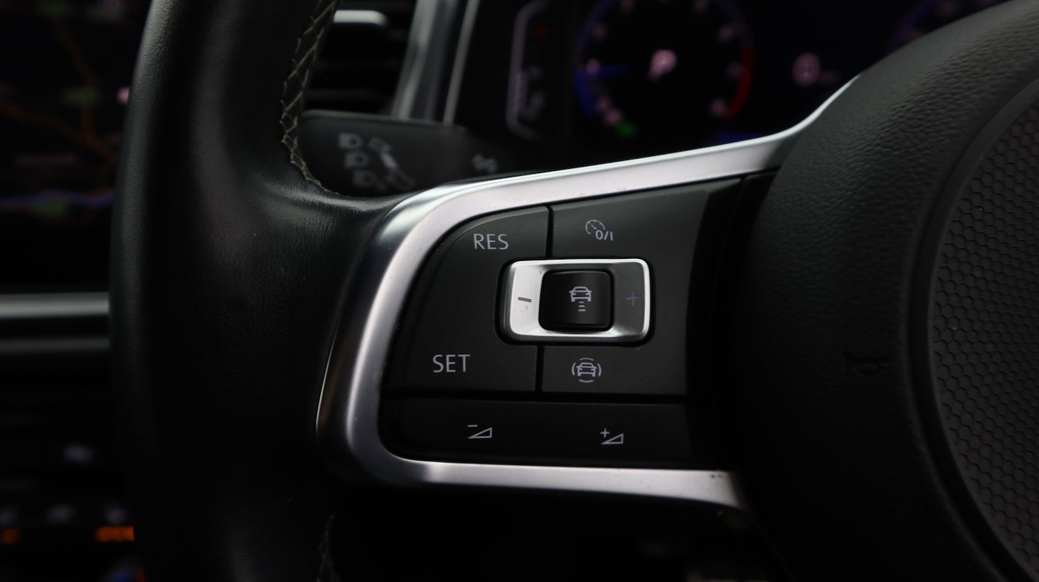 Used Volkswagen T-Roc 2021 for sale - 77831950: Photo 22