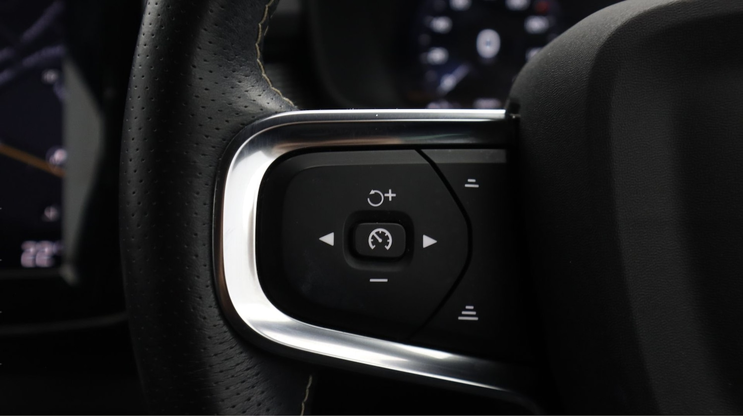 Used Volvo XC40 2021 for sale - 78067100: Photo 20